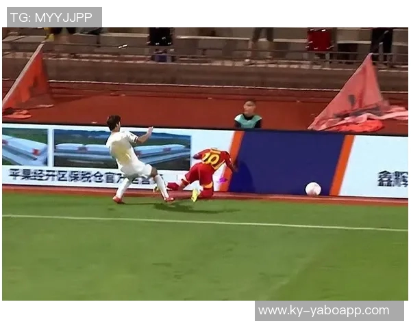 中甲广西赛区因观众互掷水杯事件遭中足联通报批评引发关注