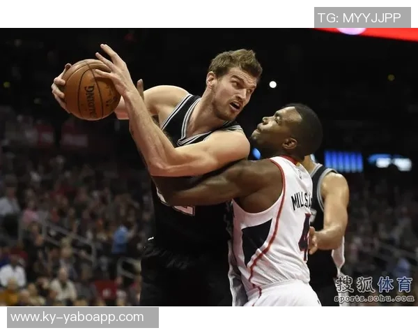 今夏新援首球最快纪录揭晓埃基蒂克4分钟领跑博尼紧随其后